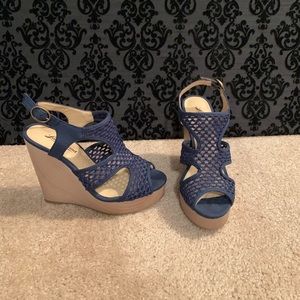 Lucky Brand navy sandals So Cute!